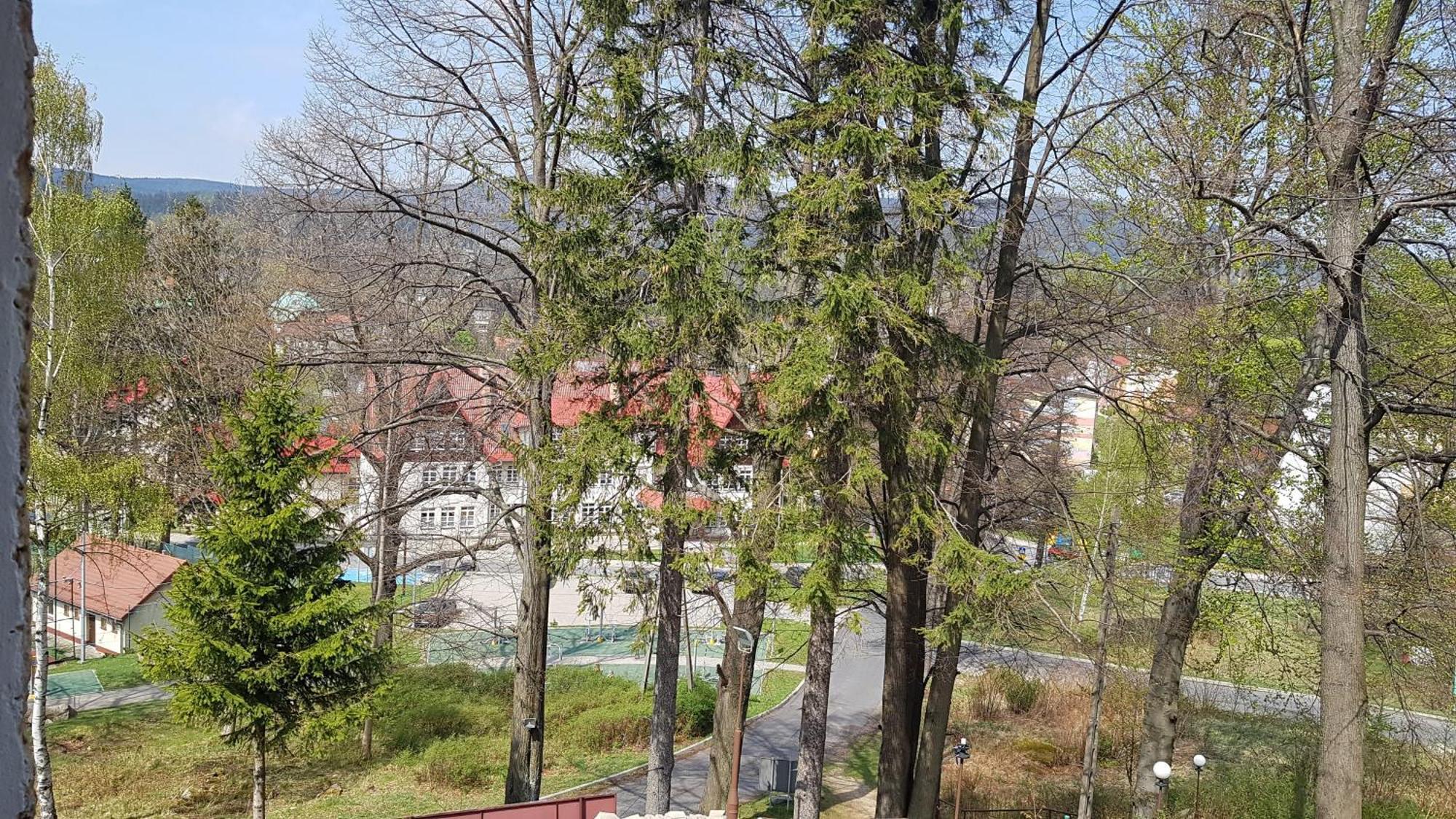 Dom Wczasowy Przy Skalkach Szklarska Poręba Rom bilde
